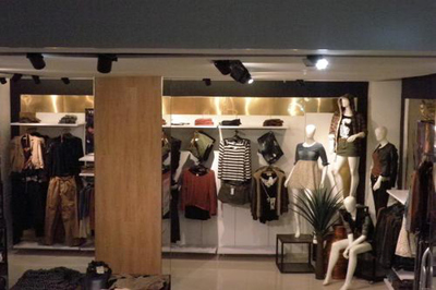 視覺營銷的藝術 如何通過服裝門店圖、產品圖與宣傳圖提升鞋帽銷售